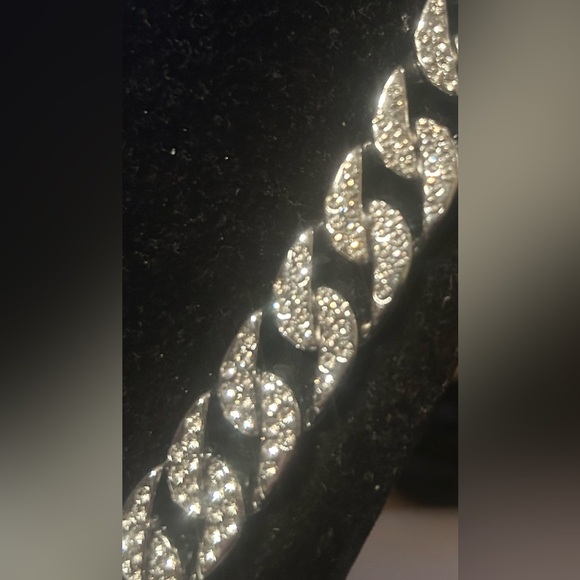 Silver Chain Necklace With Clear Rhinestones - Picture 4 of 8